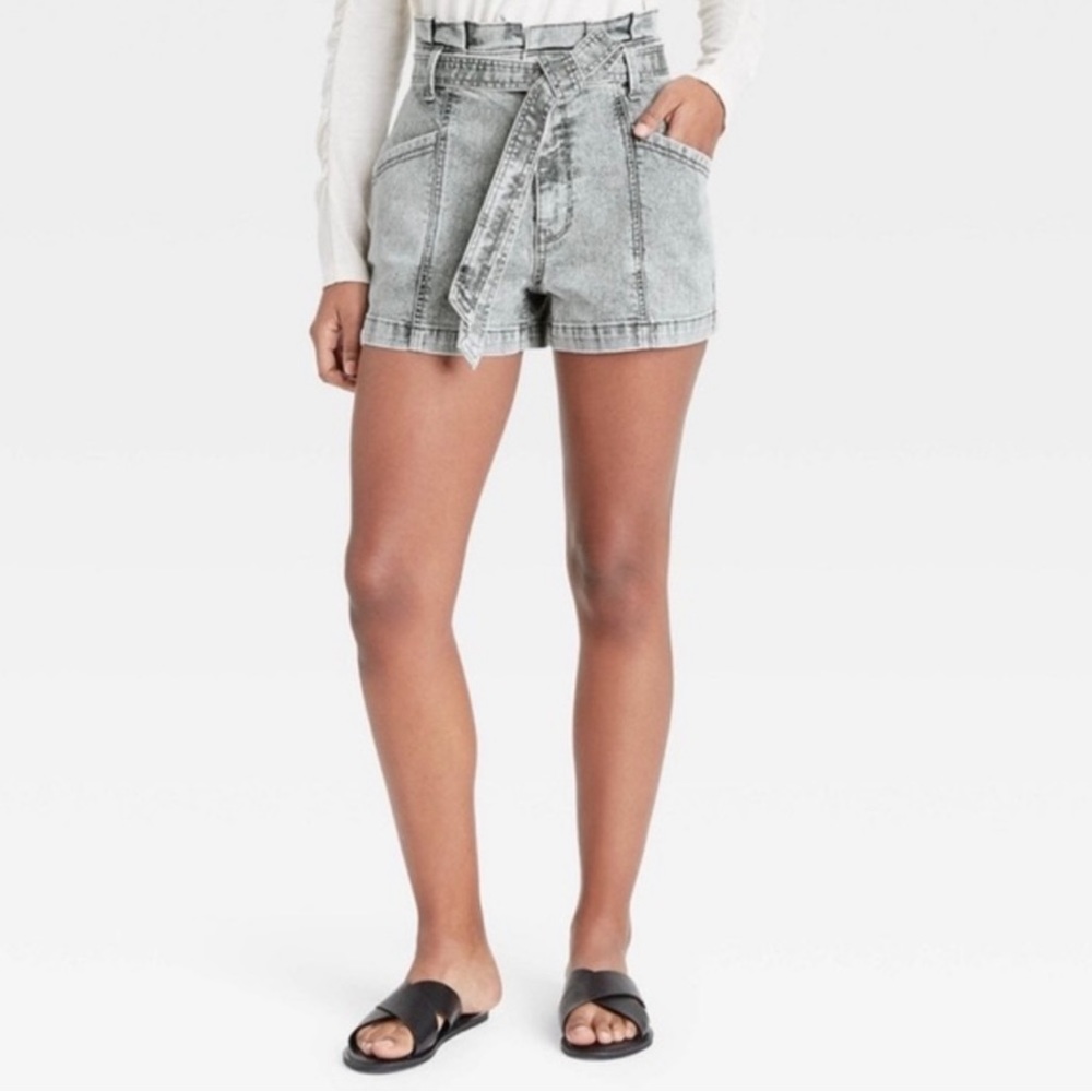 Target Universal Thread Shorts - Picture 2 of 6